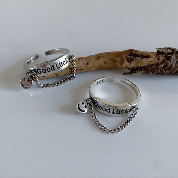Smiley face ring, silver chain ring, lucky ring, stacking silver ring - Picture 5 of 10
